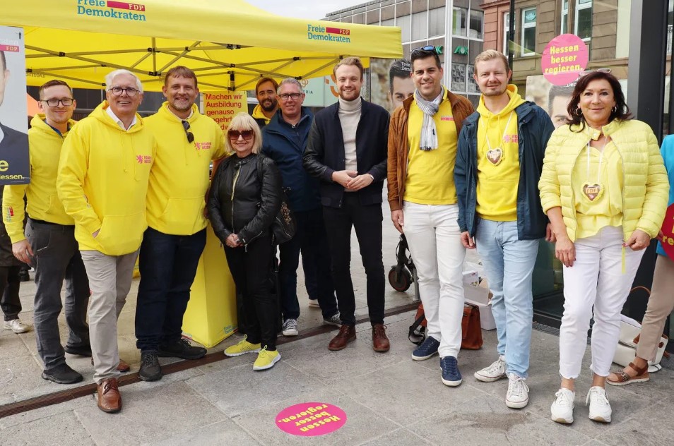 Die FDP Fulda am Infostand in Fulda (c) Osthessen NEWS